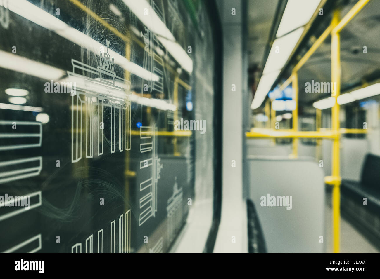 Vacíe la BVG metro (U-Bahn) y tren de metro en Berlín, Alemania. Foto de stock