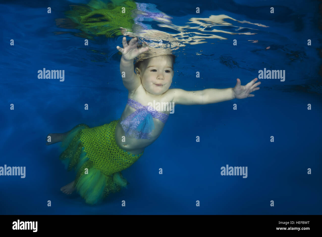 Bajo la falda niñas fotografías e imágenes de alta resolución Alamy