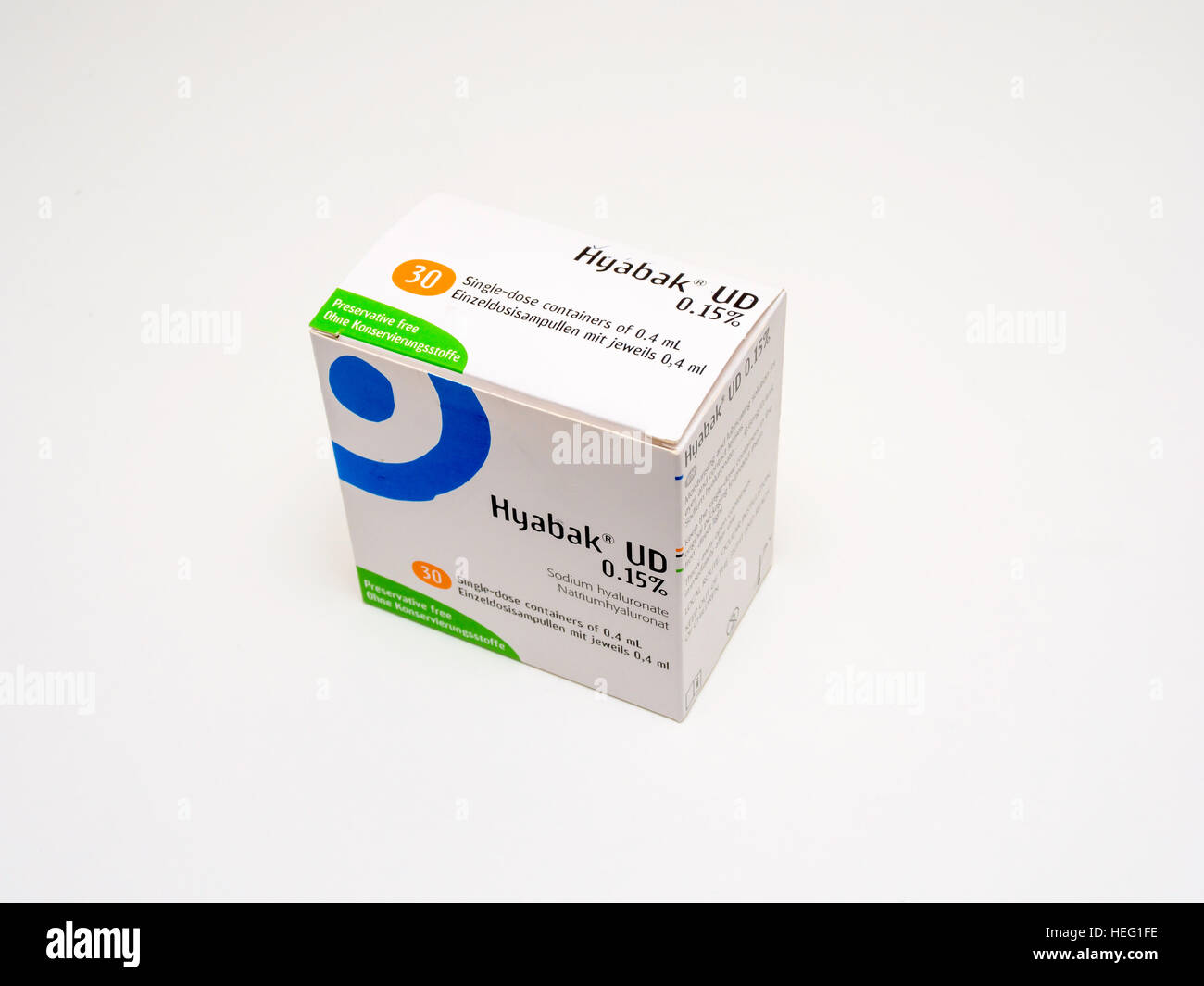 Hyabak UD 0,15% Caja de 30 envases de dosis única de 0.4ml de hialuronato  sódico sin conservantes gotas para los ojos Fotografía de stock - Alamy