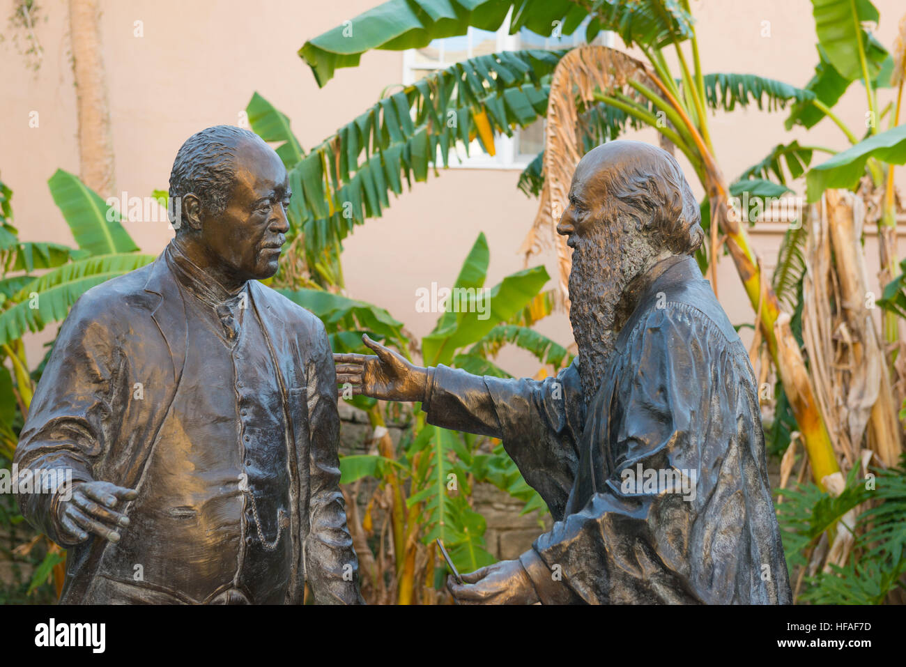 Estatua de EE.UU. hijos de san Agustín - Edmund Kirby Smith y la familia Alexander H Darnes esclavo negro primero médico en Florida Foto de stock