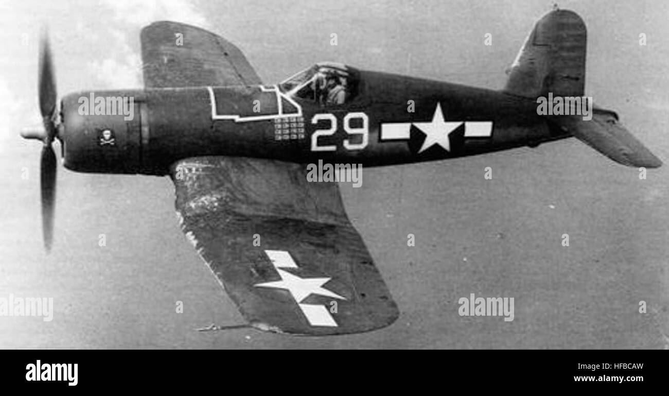 F4u 1a Corsair De Vf 17 En Vuelo En 1944 Foto Imagen De Stock