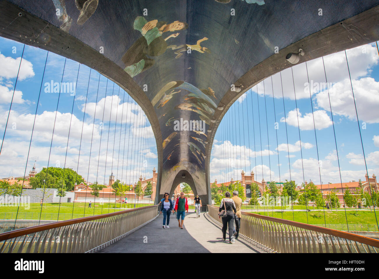 Puente de matadero. Madrid Rio Park, Madrid, España. Foto de stock