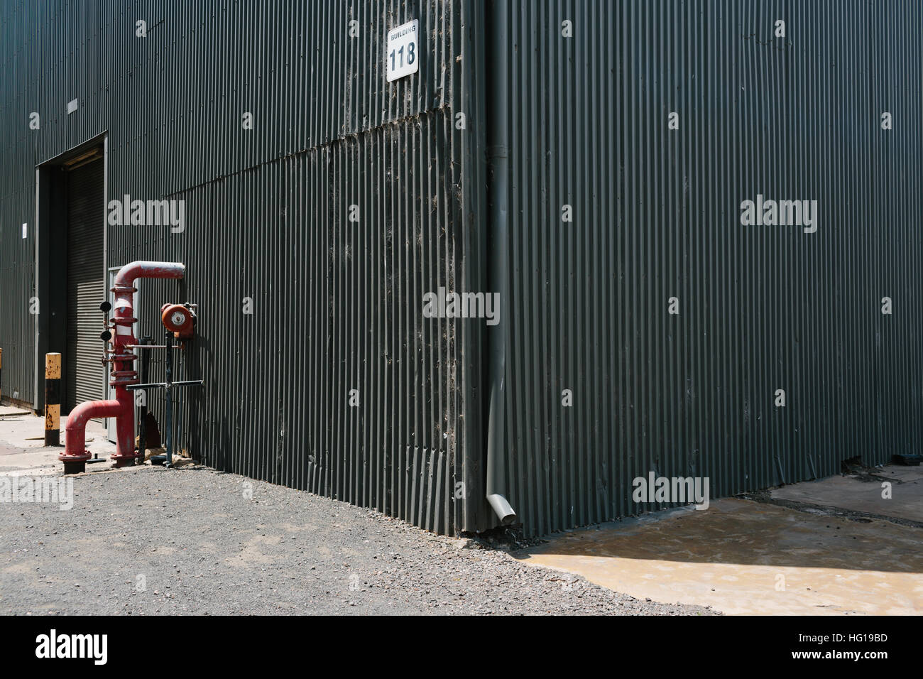 Paredes de hierro corrugado fotografías e imágenes de alta resolución -  Alamy