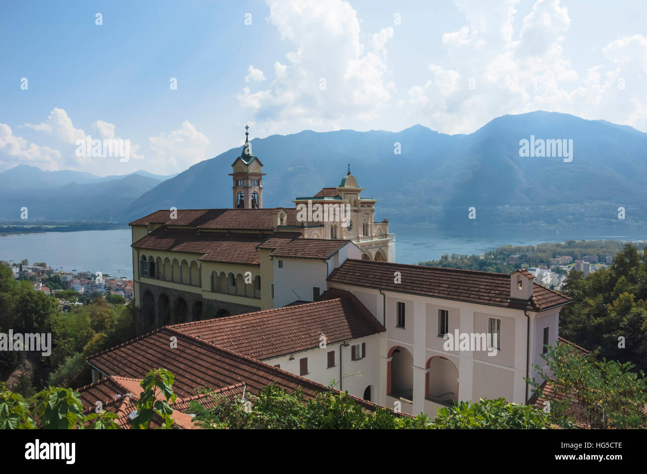 Madonna del Sasso, Monasterio Orselina, Locarno, Lago Maggiore, Tesino, Suiza Foto de stock