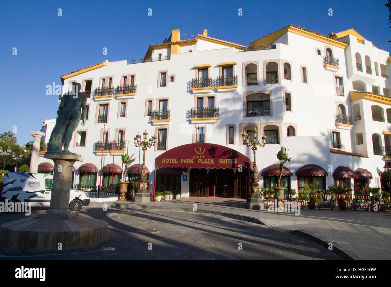 Fachada de edificio del Hotel Marbella, Costa del Sol, Andalucía, España. Foto de stock