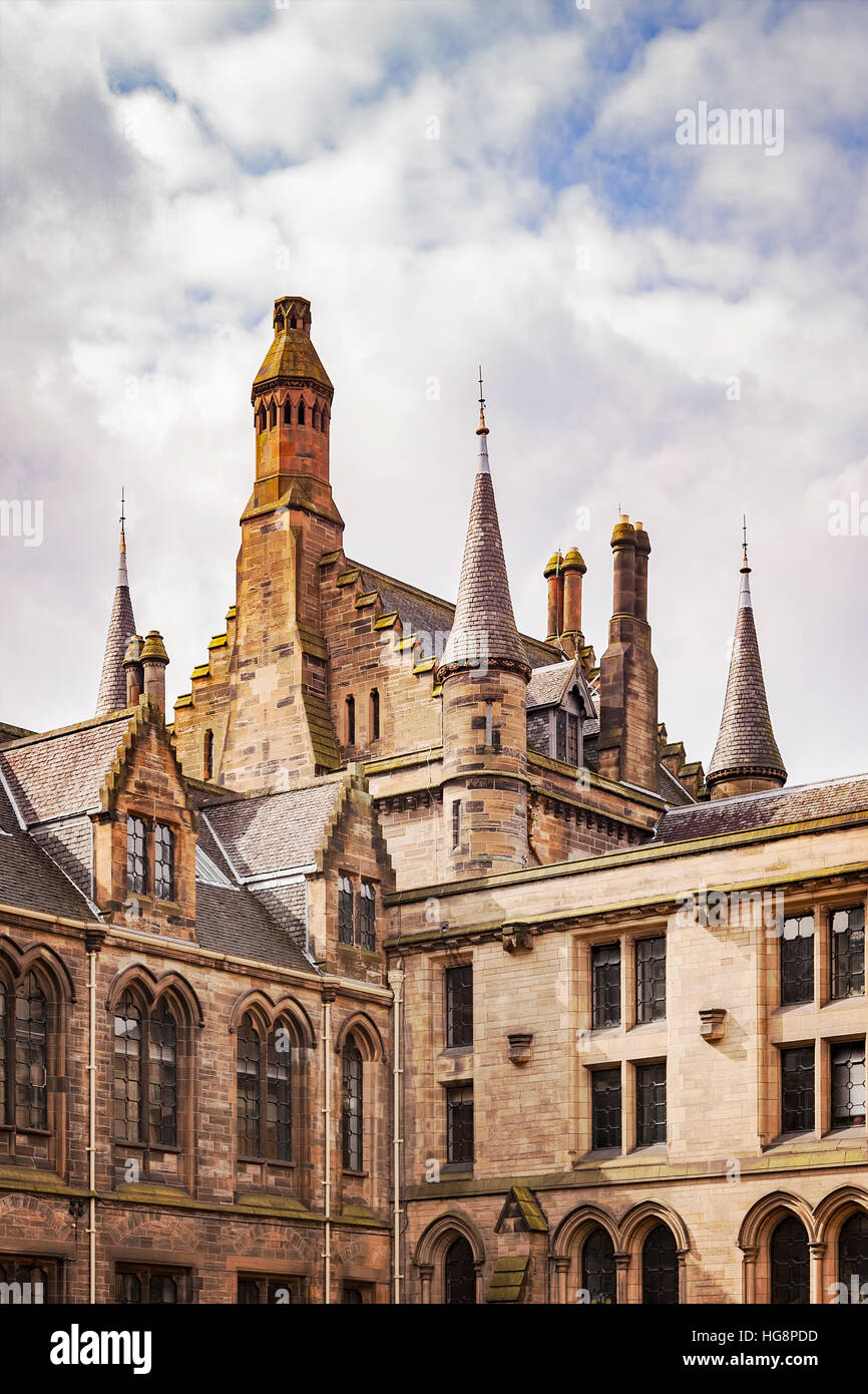 Detalle de la arquitectura de la Universidad de Glasgow, Escocia. Foto de stock