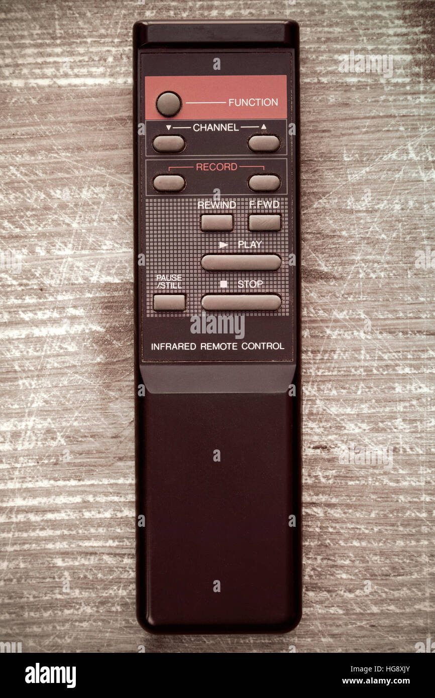 Control remoto desde el antiguo reproductor o grabador de video Fotografía  de stock - Alamy