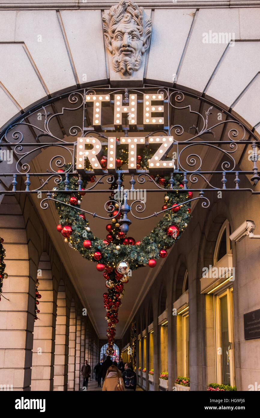El Hotel Ritz, Piccadilly, Londres, Inglaterra, Reino Unido. Foto de stock
