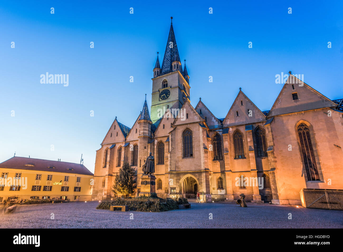 La ciudad de Sibiu, Rumania, Catedral Evangélica de Sebiu, Teutsch monumento. Foto de stock