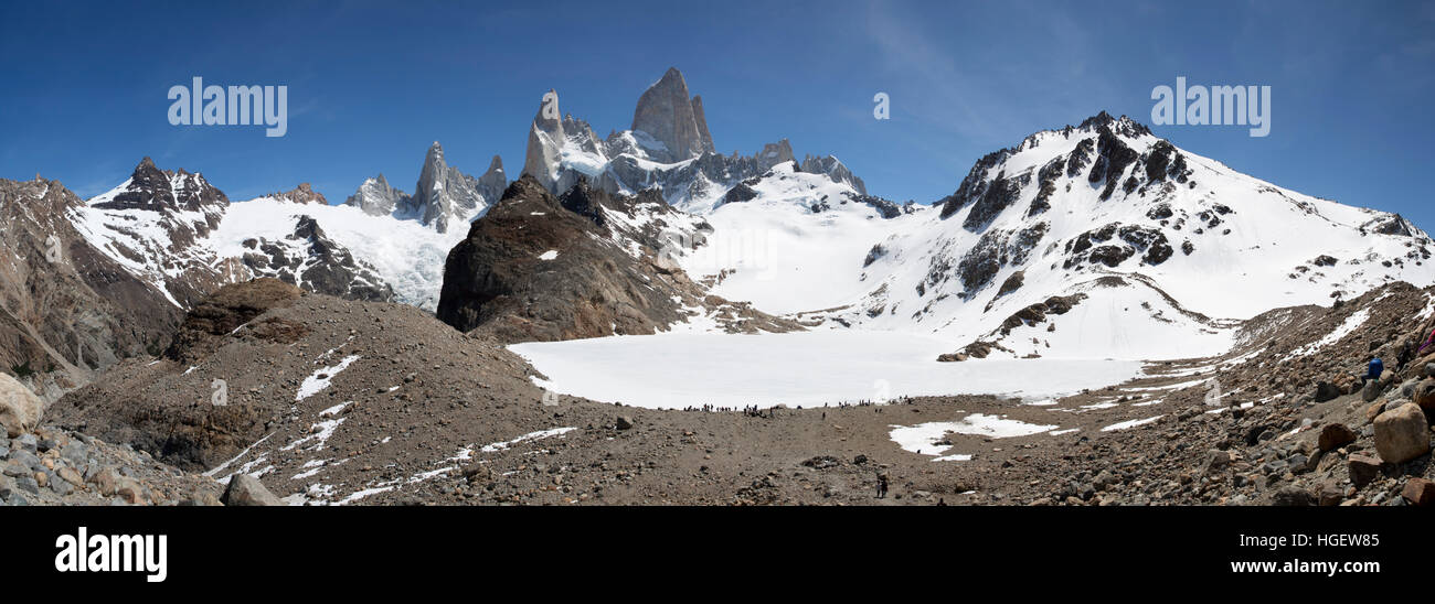 La Laguna de los Tres y el Monte Fitz Roy, El Chalten, Patagonia Argentina, Sudamérica Foto de stock