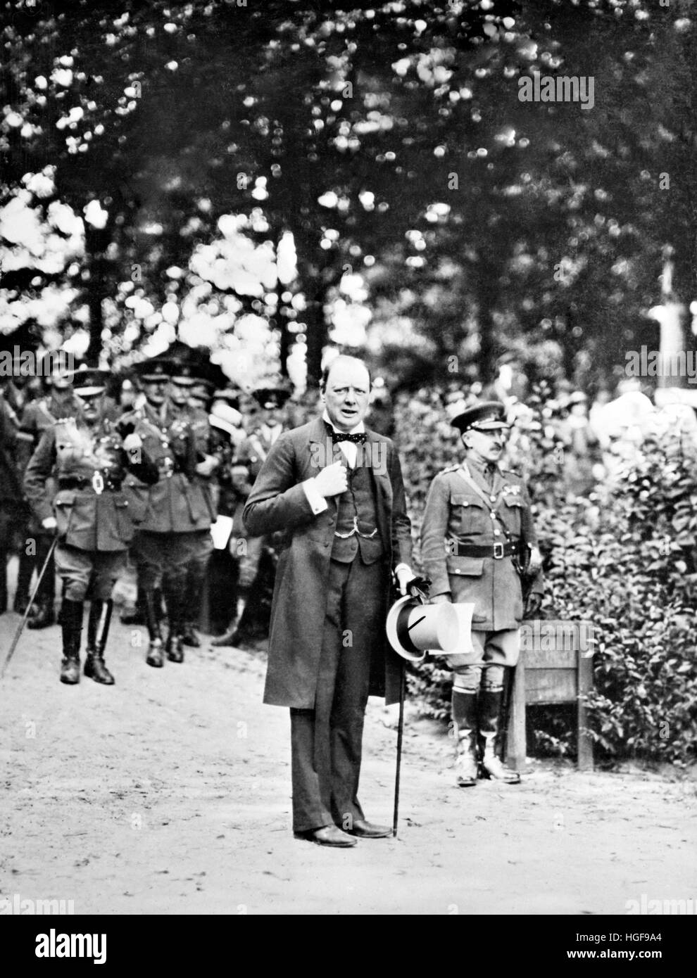 1919 Winston Churchill con el mariscal de campo Sir Henry Wilson durante una visita del Consejo del Ejército del Rin. Foto de stock