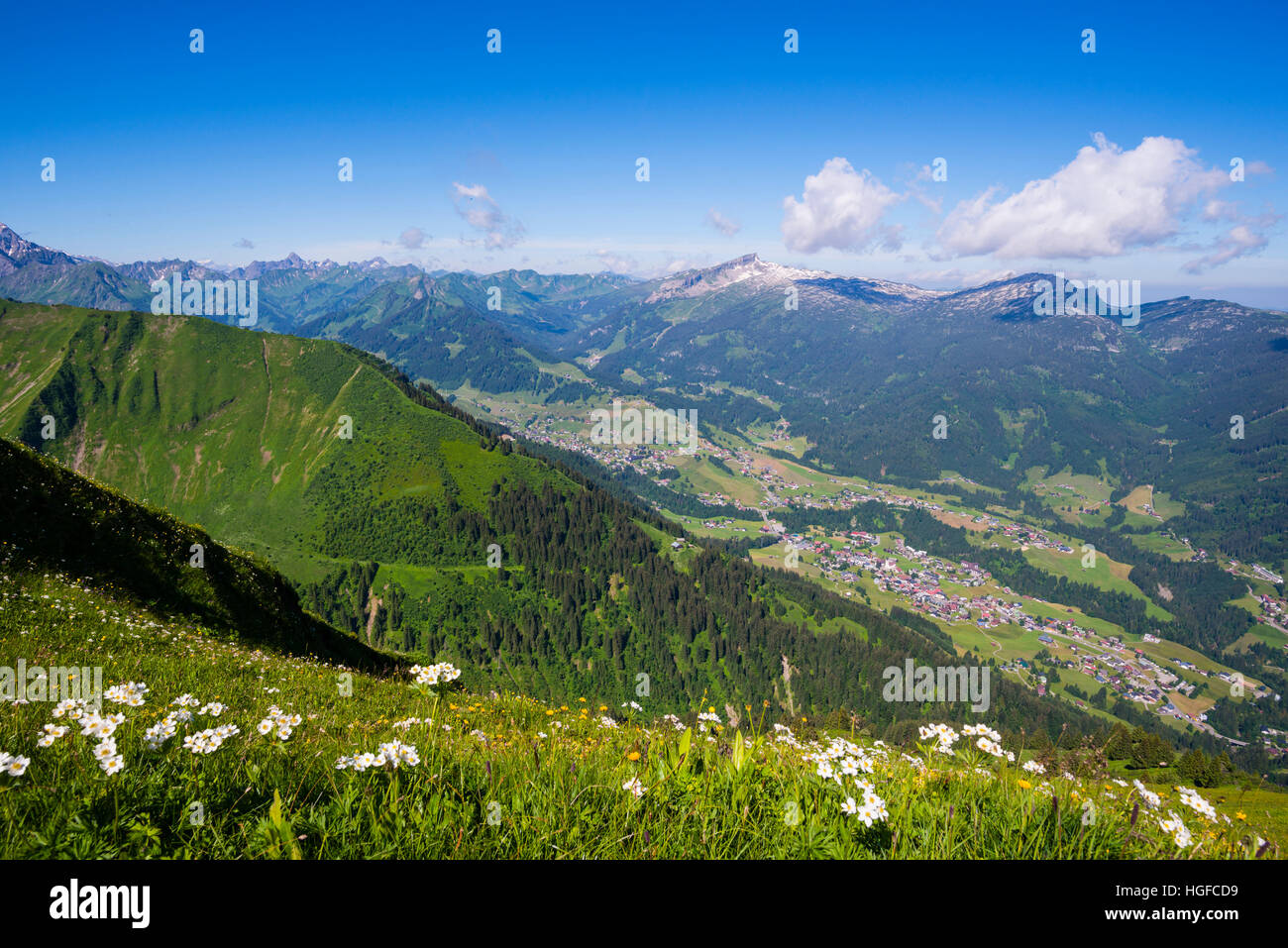 Panorama de la Pequeña Walser Valle Foto de stock