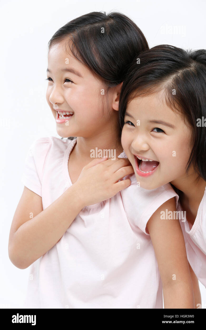 Dos niñas sonrientes Foto de stock