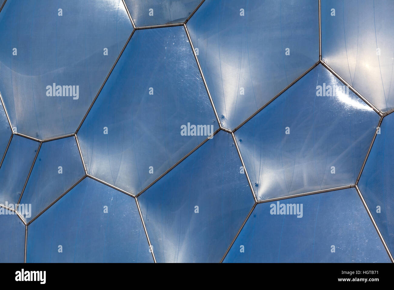 Detalle de la piel exclusivos del Centro Acuático, o cubo de agua, utilizado durante los 2008 Juegos Olímpicos de Verano en Beijing, China Foto de stock