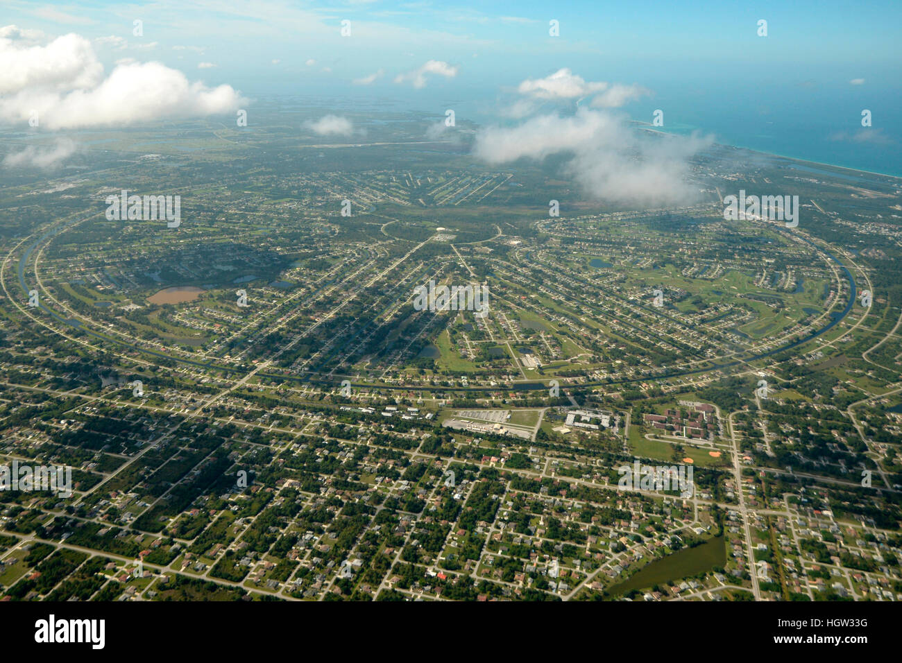 Una fotografía aérea de la Rotonda Oeste, Florida muestra el