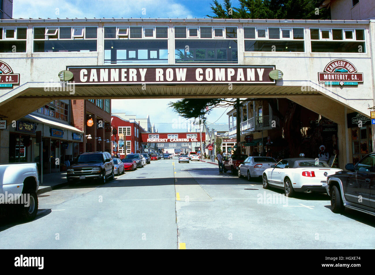 Monterey, California, EE.UU. - Cannery Row edificio de la empresa a lo largo de Cannery Row Foto de stock