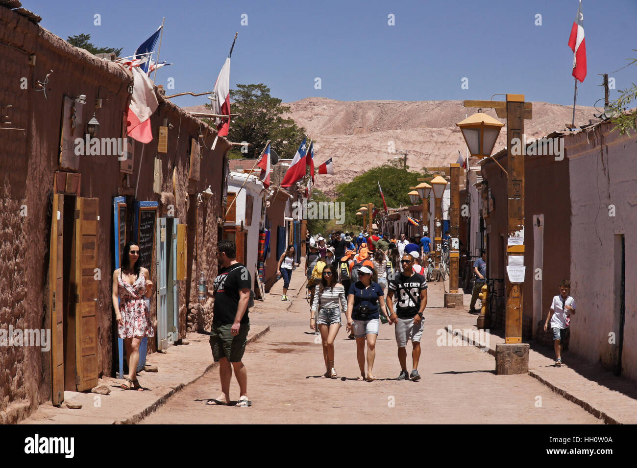 La calle Caracoles en San Pedro de Atacama, Norte Grande de Chile  Fotografía de stock - Alamy