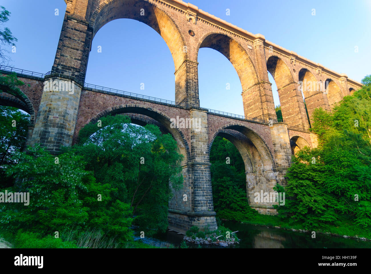 Cossen Lunzenau: Viaducto sobre el río Zwickauer Mulde, Sajonia, Sajonia, Alemania Foto de stock