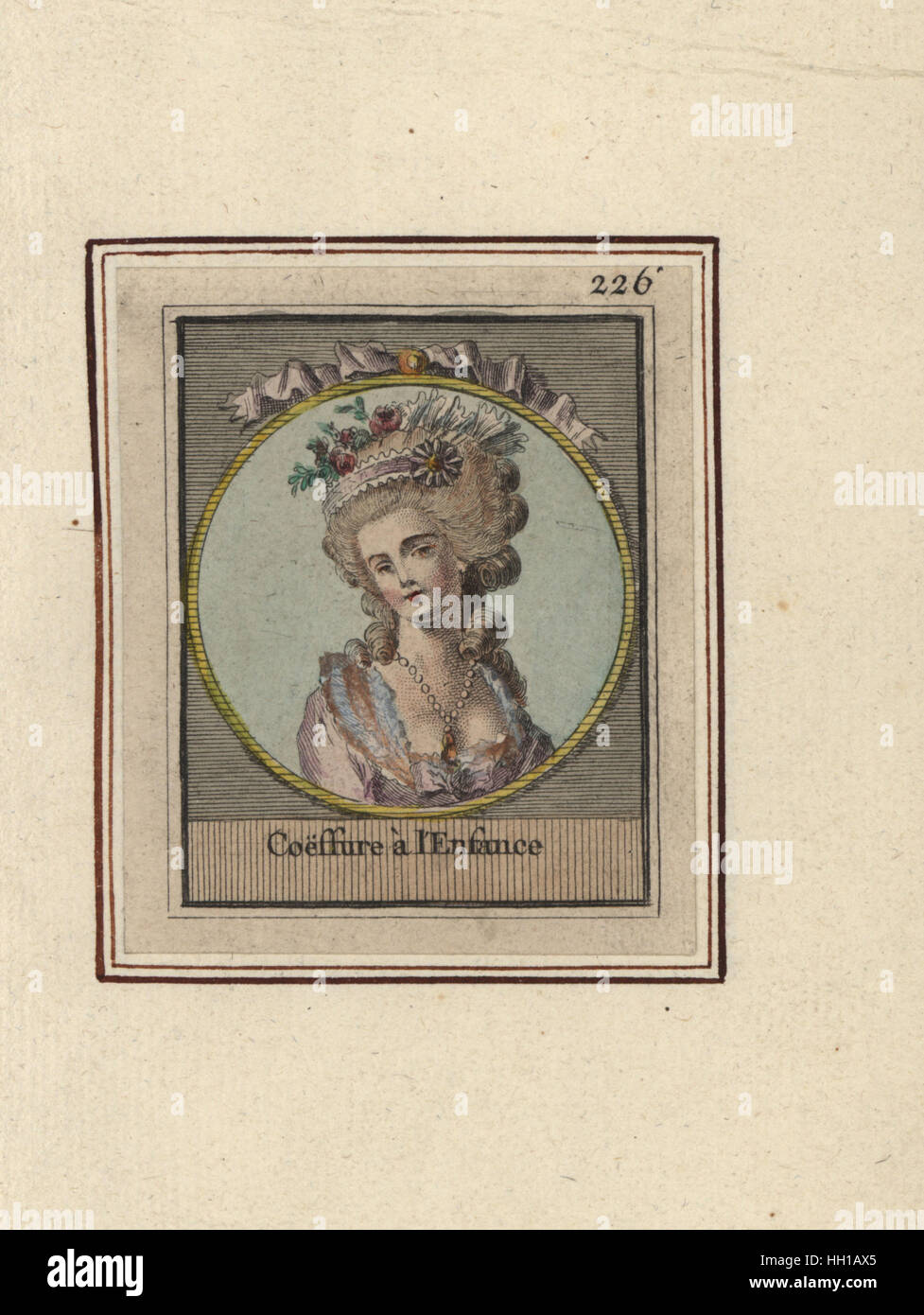 Mujer de peinado adornado con cintas y flores llamado infancia. Coeffure a l'Enfance. Copperplate Handcolored grabado por un artista desconocido de un álbum de peinados de moda de 1783, Suite des Coeffures a la Mode en 1783, Esnauts et Rapilly, París, 1783. Foto de stock
