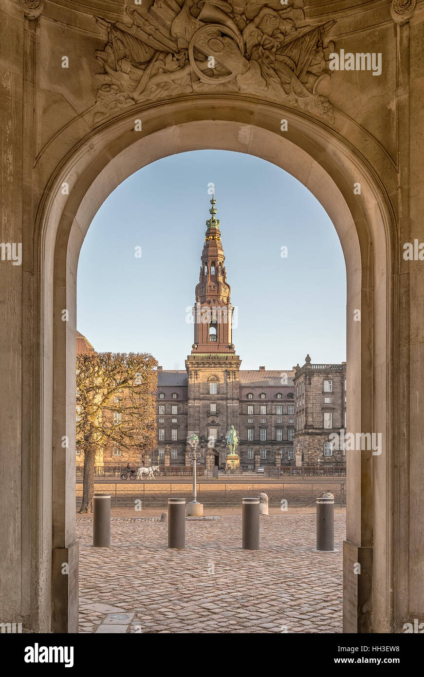 Vistas al patio del palacio Christianborg en Copenhague, Dinamarca Foto de stock