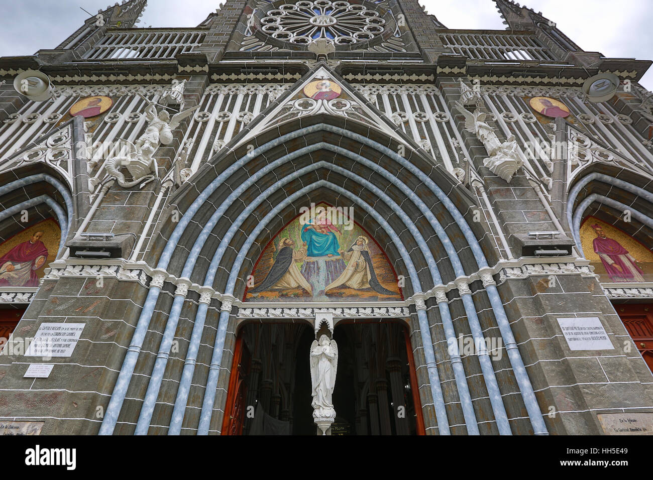 La fachada del santuario de Las Lajas en Ipiales Colombia Foto de stock
