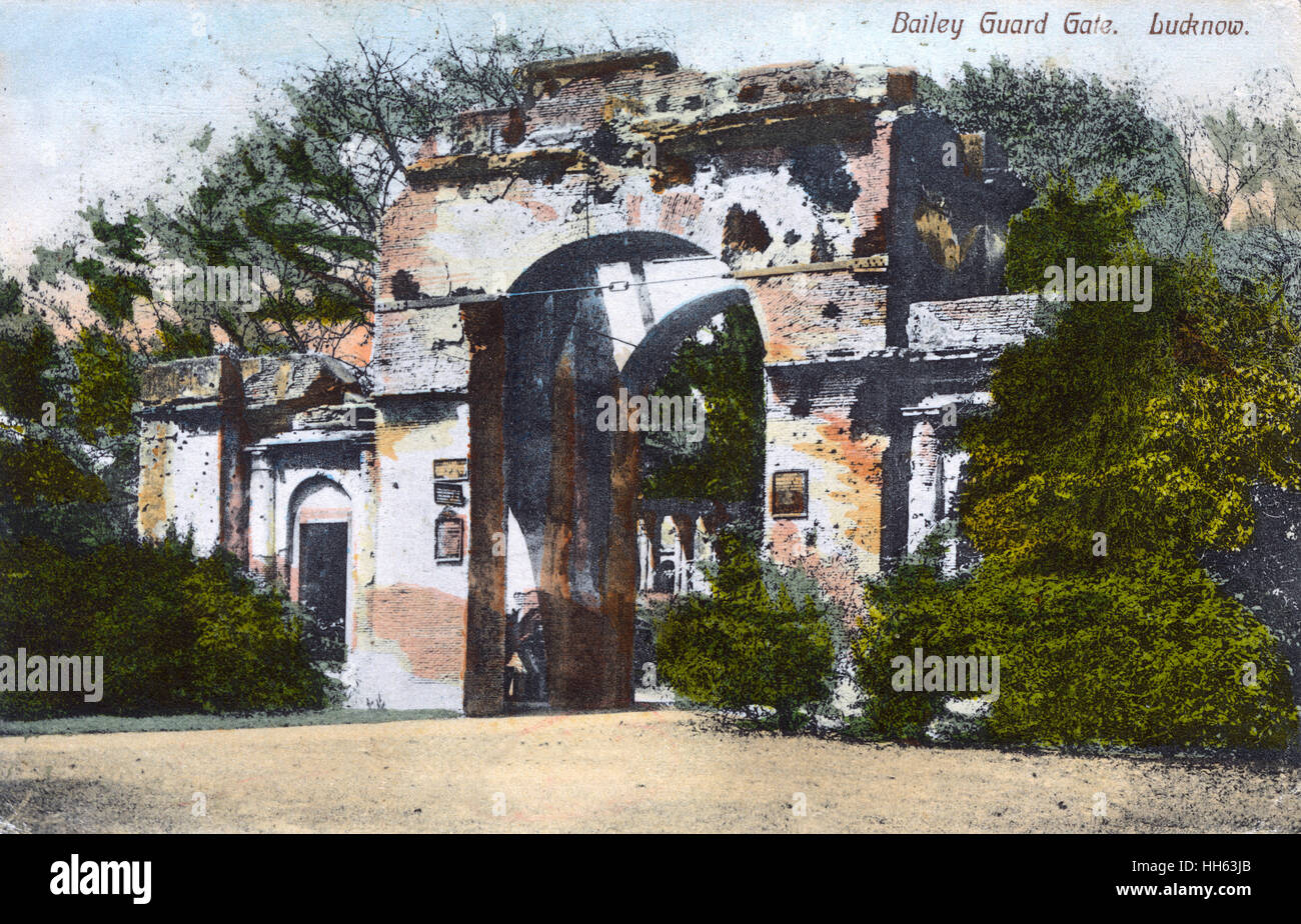 Bailey (Baillie) Guardia, puerta de entrada principal a la residencia británica en Lucknow, Uttar Pradesh, India, mostrando los daños causados durante el motín de 1857. Foto de stock
