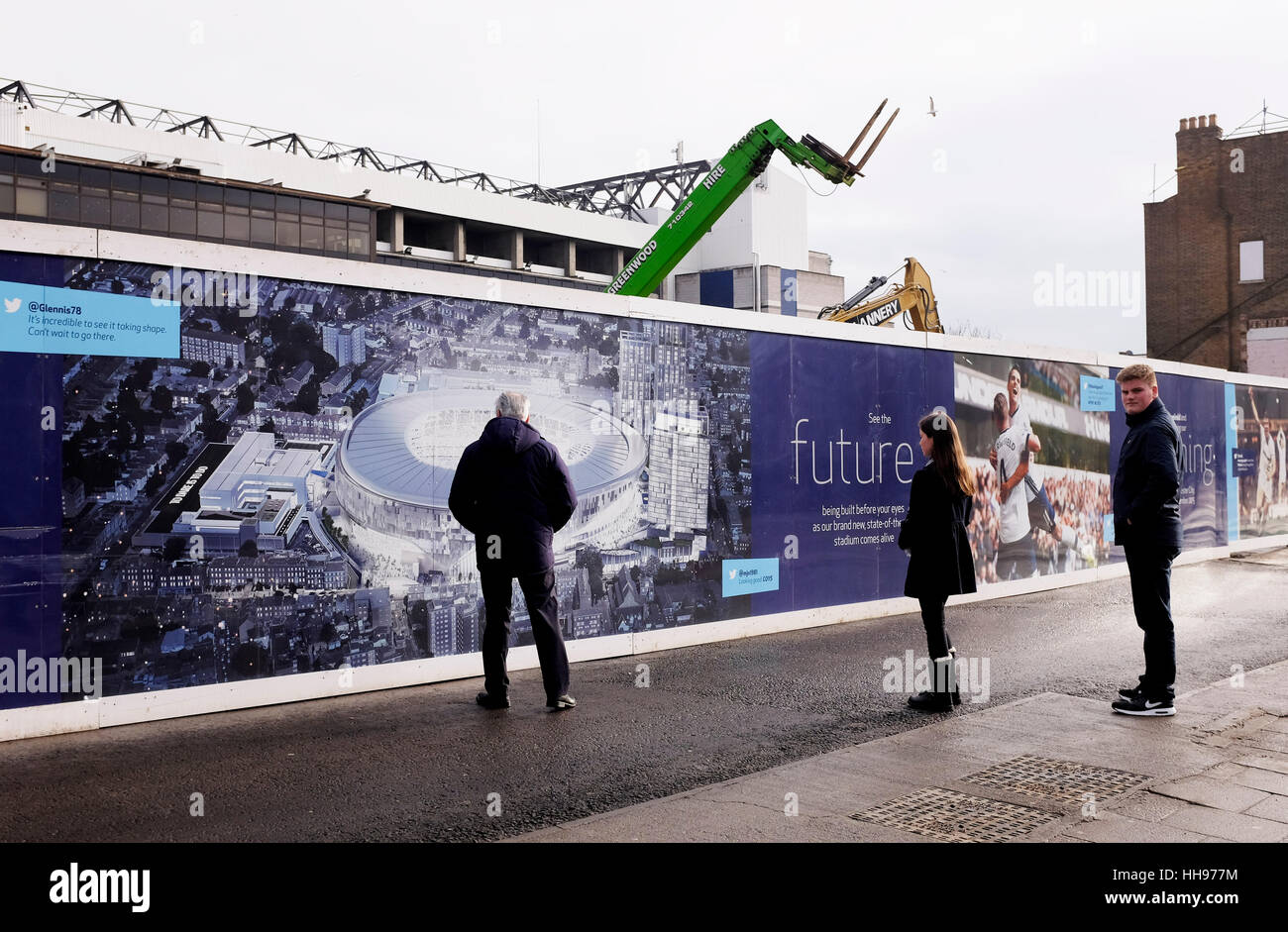 Opiniones cerca de tottenham White Hart Lane y el estadio de fútbol de Tottenham Hotspur Foto de stock