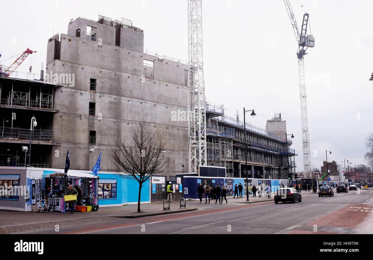 Los trabajos de construcción en White Hart Lane el estadio de fútbol de Tottenham Hotspur North London UK Foto de stock