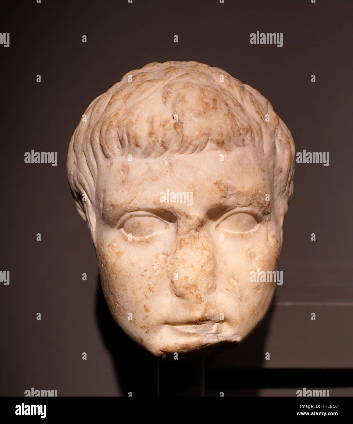 Retrato funerario de una tumba romana, dentro de la ciudad romana