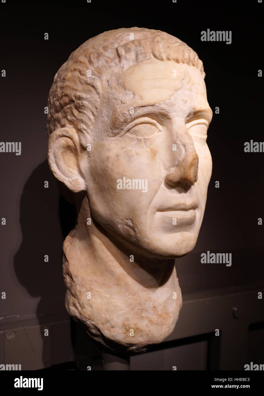 Retrato funerario de una tumba romana, dentro de la ciudad romana