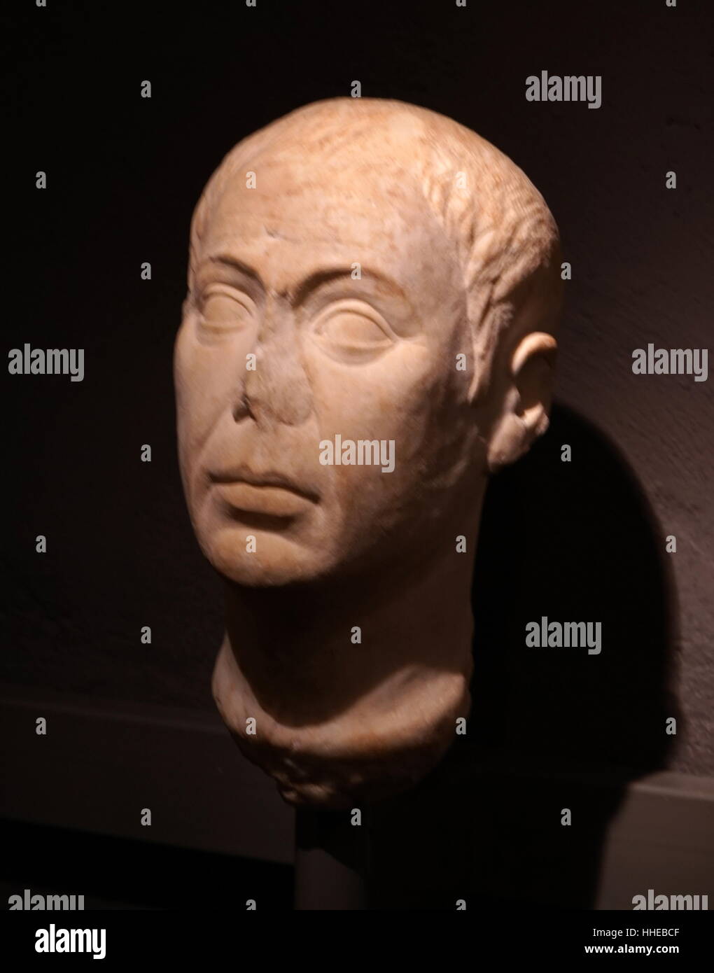 Retrato funerario de una tumba romana, dentro de la ciudad romana