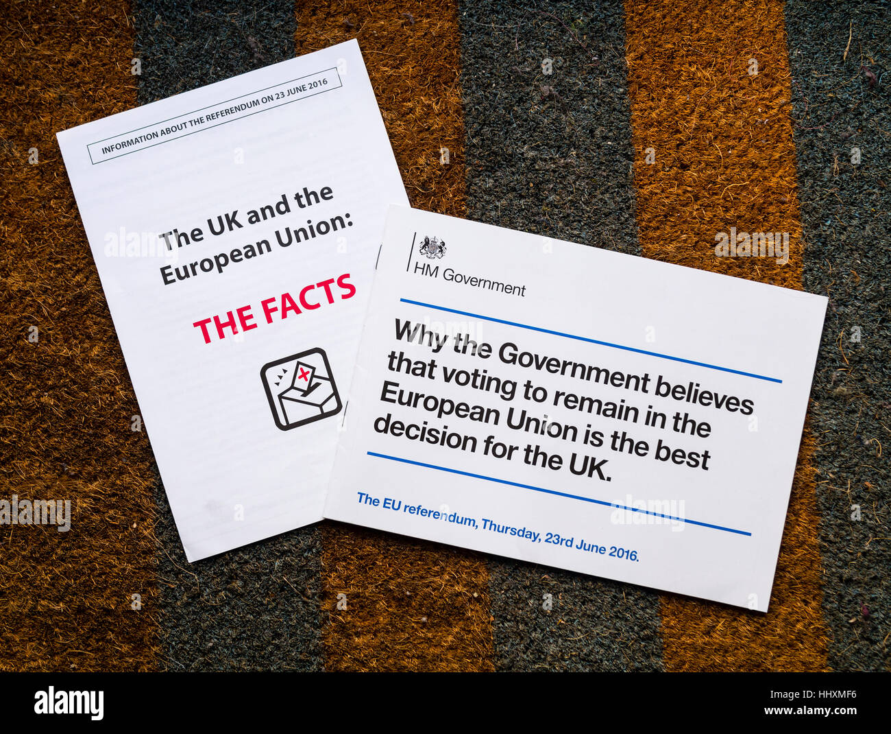 Gobierno británico folleto explicando las razones para permanecer en la Unión Europea Foto de stock