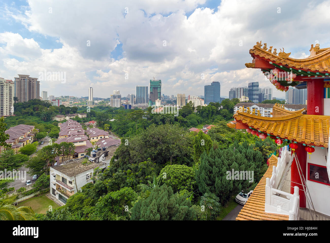 Vista panorámica a la ciudad de Kuala Lumpur desde el templo de Thean Hou Foto de stock