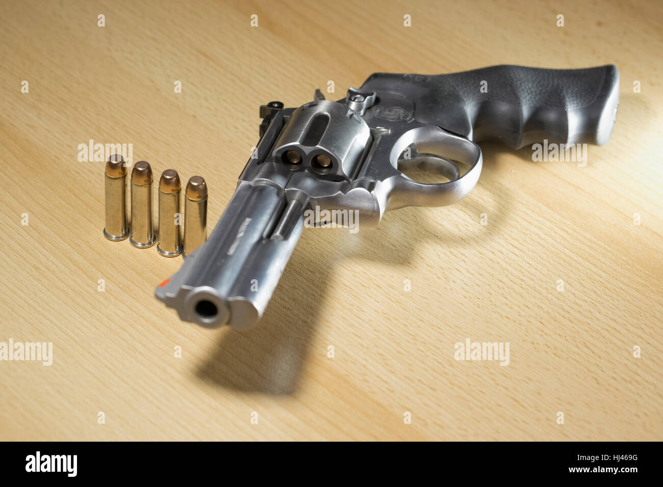 Magnum policia sales