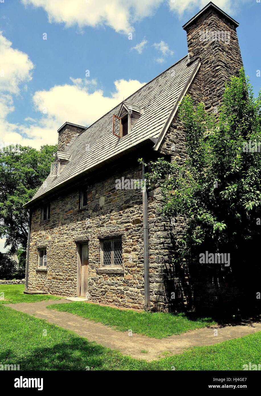 Guilford, Connecticut - Julio 10, 2015: el histórico 1639 Rev. Henry Whitfield y el Museo de la casa Foto de stock