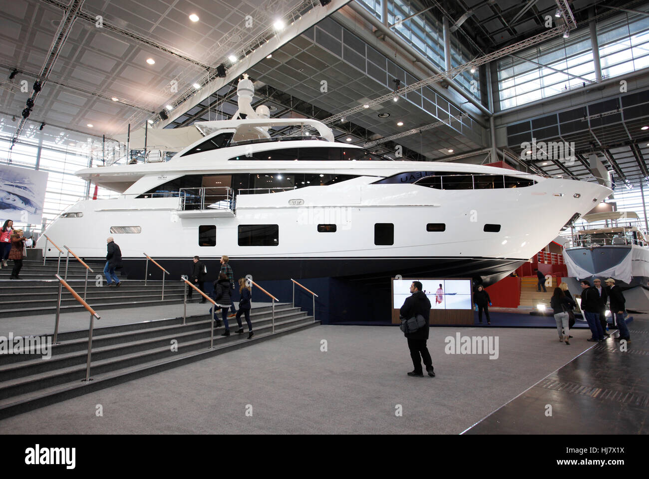 Boot Düsseldorf 2017 - Los mundos grandes yates y deportes acuáticos exposición. Star es la super yacht Princess 30M. Foto de stock