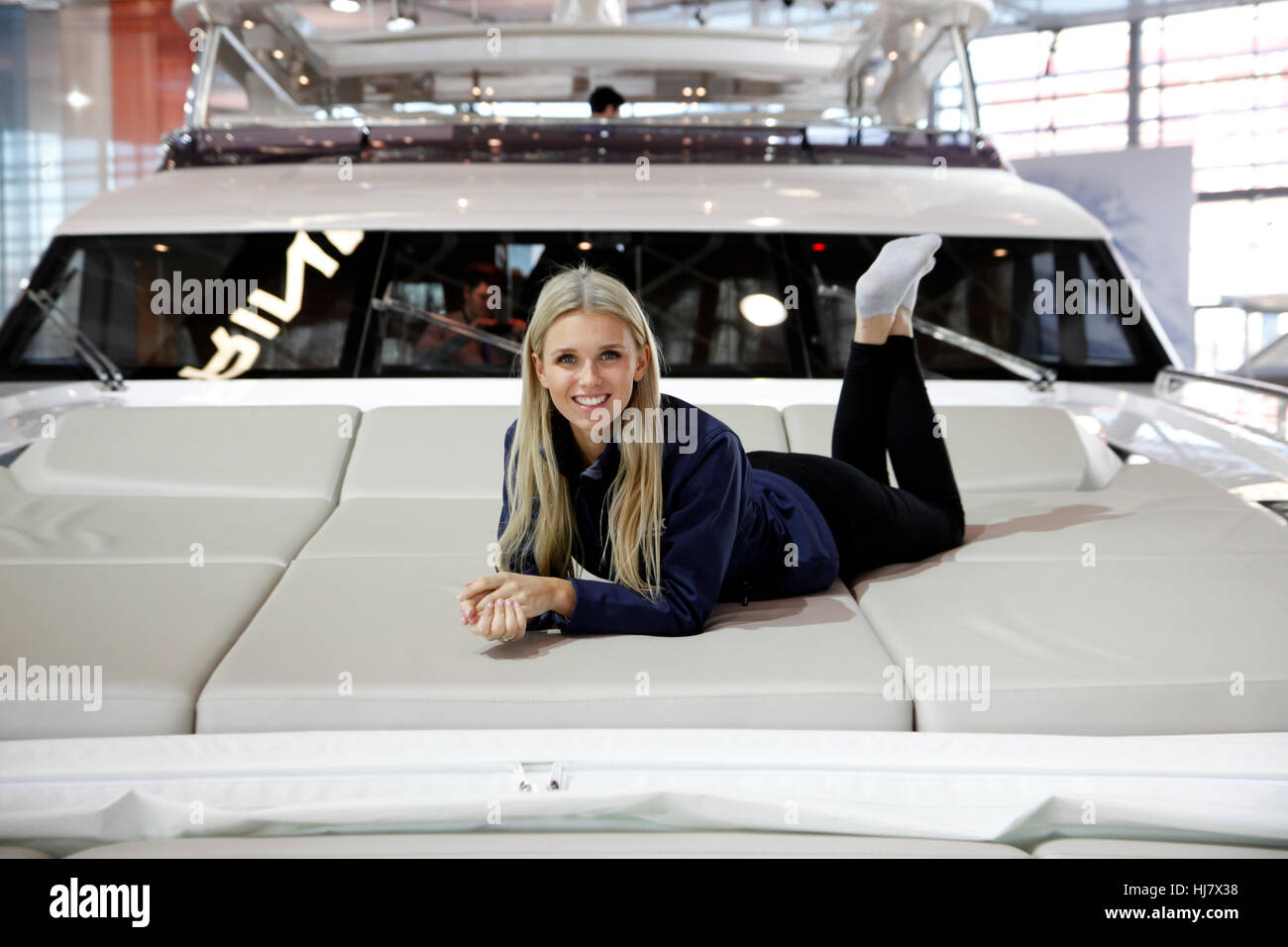 Boot Düsseldorf 2017 - Los mundos grandes yates y deportes acuáticos exposición. Star es la super yacht Princess 30M. Foto de stock