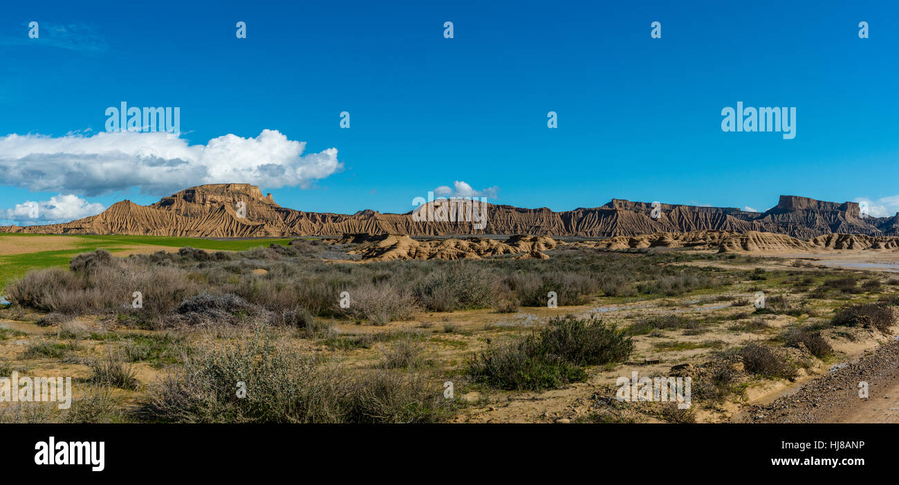El Rallón, la Bardena Blanca, el Parque Natural de Las Bardenas Reales, semi-desierto, Navarra, España Foto de stock