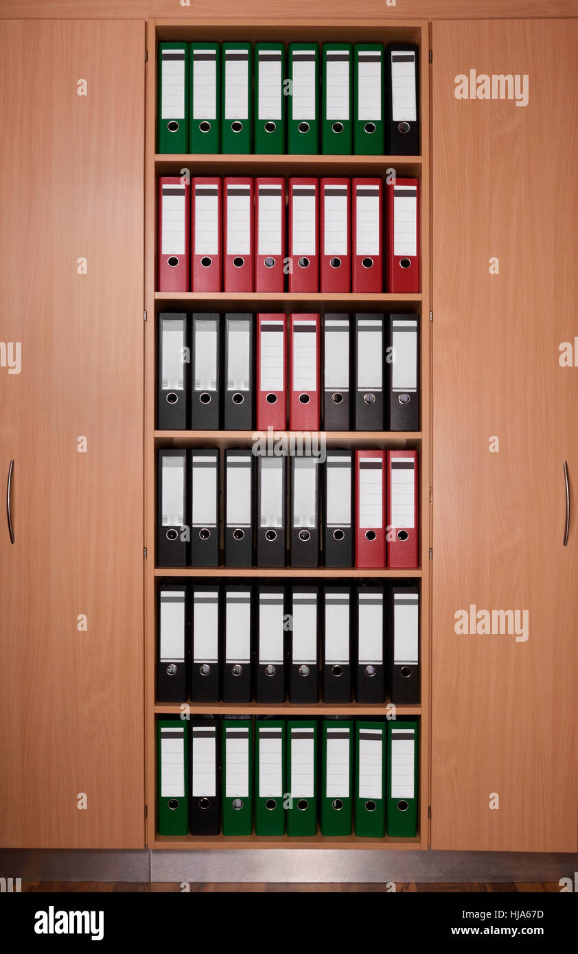 Armario de oficina con carpetas de archivo,piso de madera Fotografía de  stock - Alamy