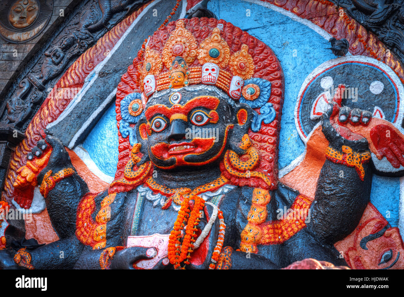 Estatua de Kali en Katmandú, en la plaza central. Foto de stock