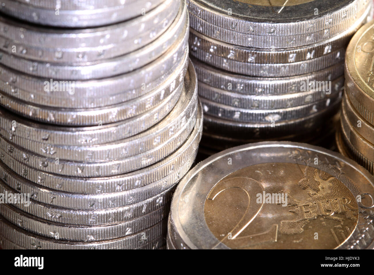 El euro, moneda, monedas, pila de dinero, dinero, el banco, la institución crediticia, hasta pagar, Foto de stock