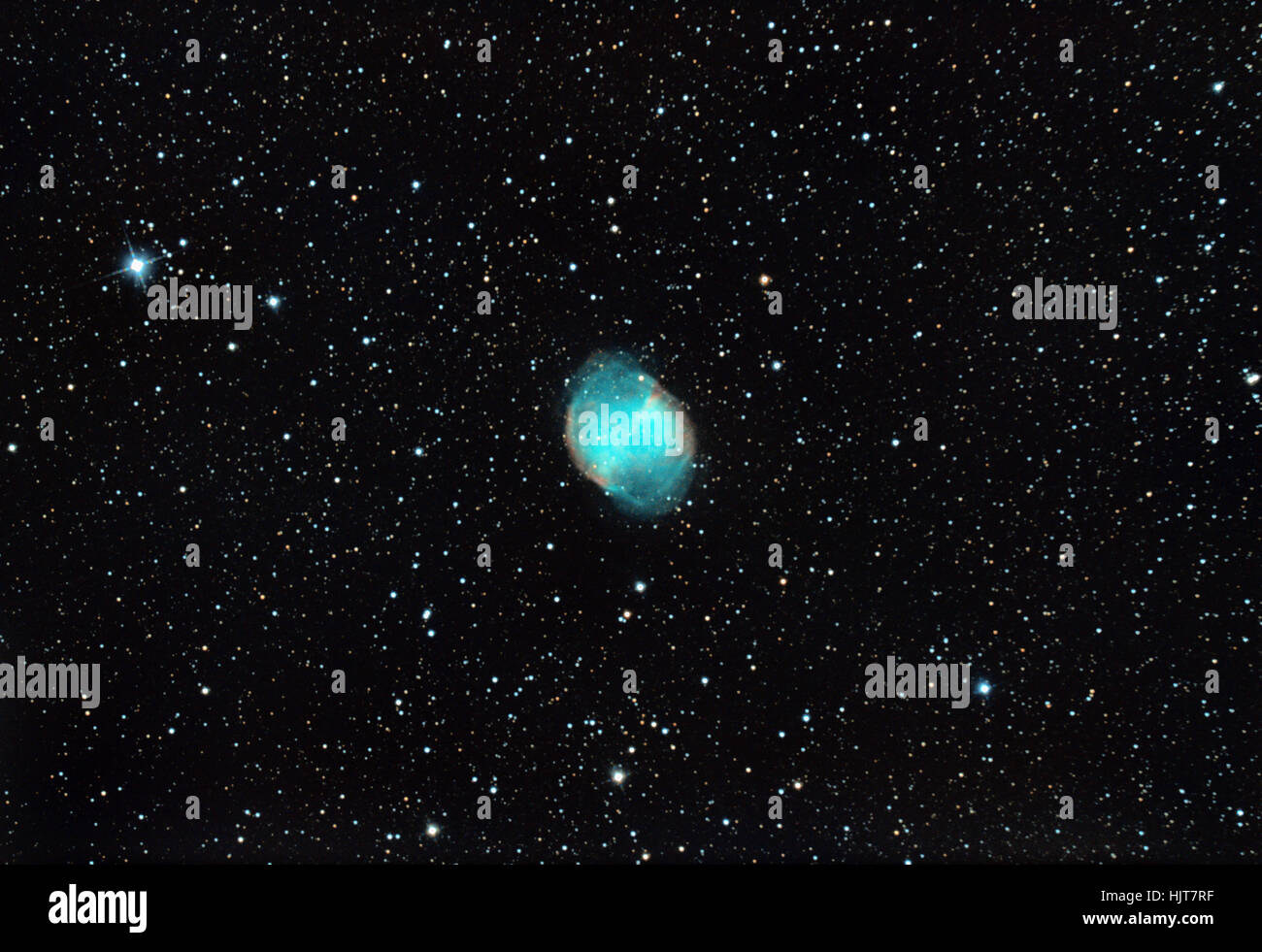 M27 Dumbell nebulosa nebulosa planetaria . Foto de stock