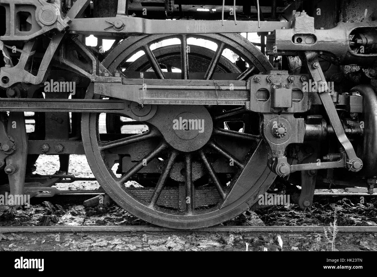 Bonita Rueda de tren en blanco y negro Foto de stock