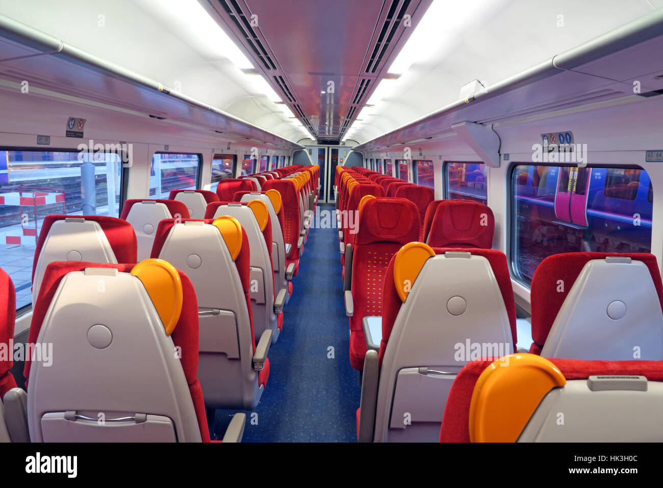 Interior del tren de East Midlands Carriage, Nottingham, Inglaterra, Reino Unido Foto de stock
