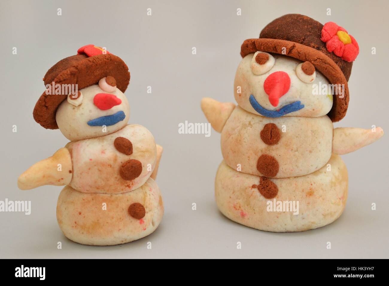 Decoración, comestibles, muñeco de nieve, mazapán, muñecos de nieve, de  pareja, pareja, aislado Fotografía de stock - Alamy