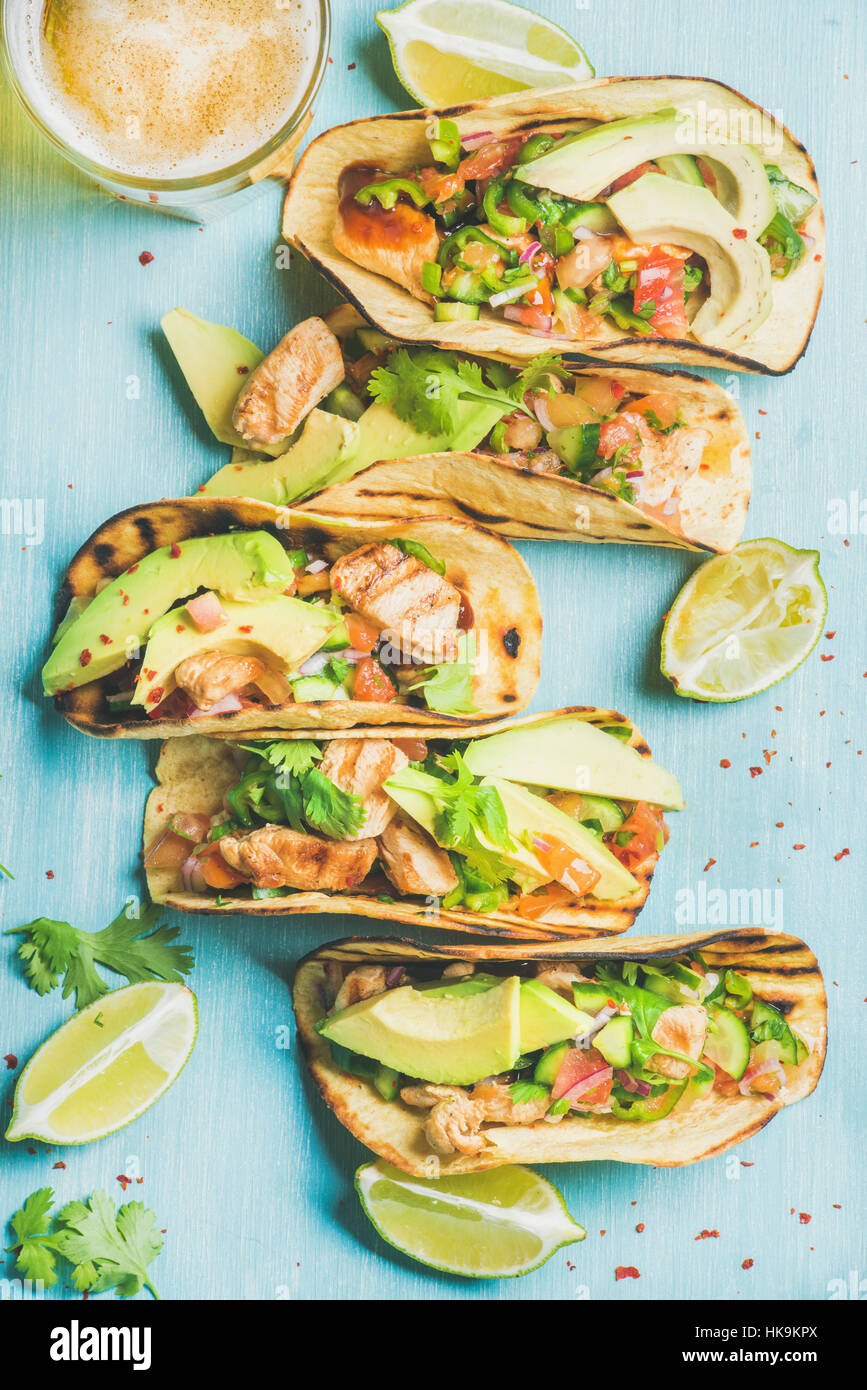 Tortillas de maiz azul fotografías e imágenes de alta resolución Alamy