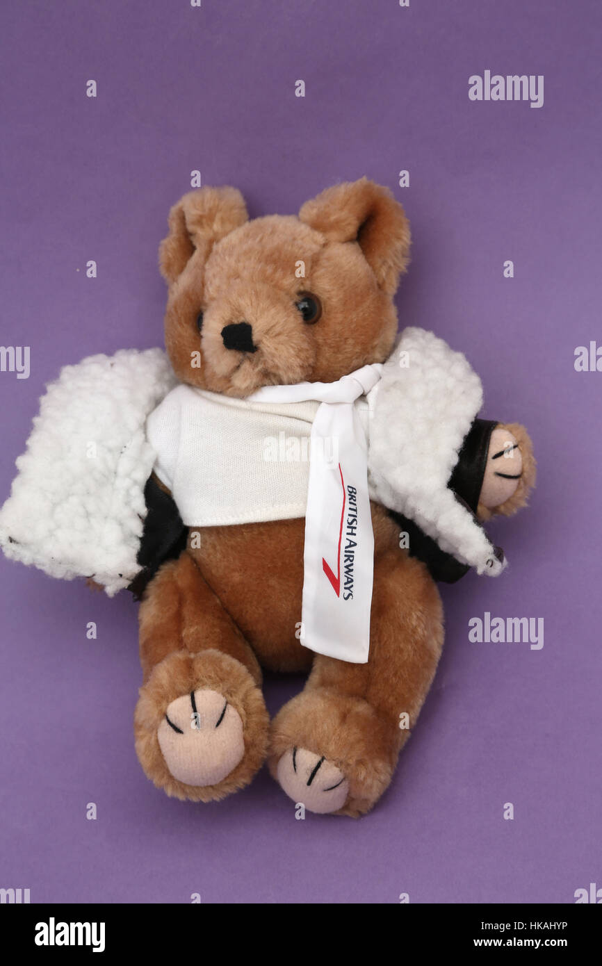 British Airways Teddy Bear vistiendo chaqueta de cuero Foto de stock