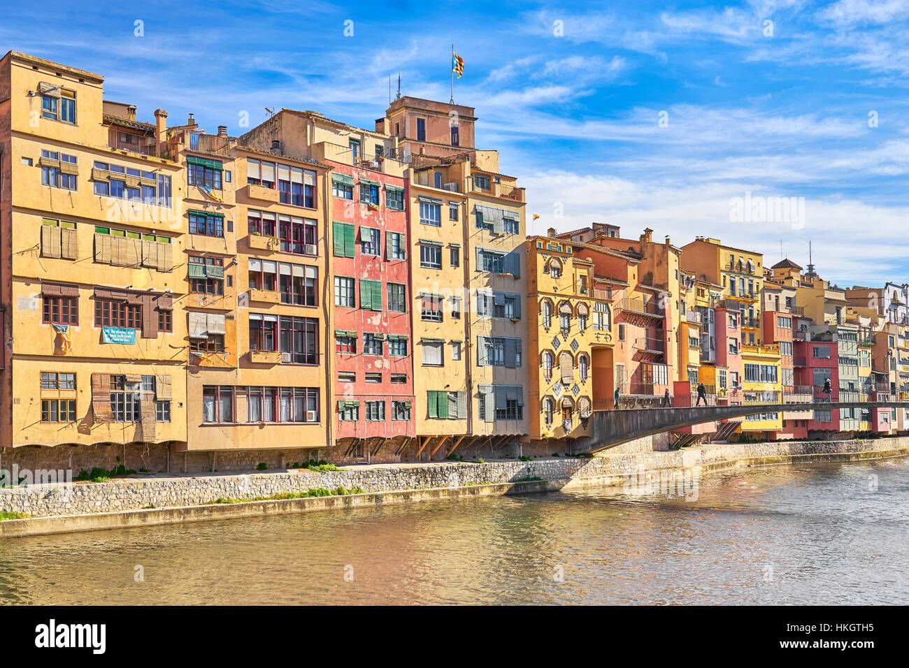 Casas coloreadas de Girona, Cataluña, España Foto de stock
