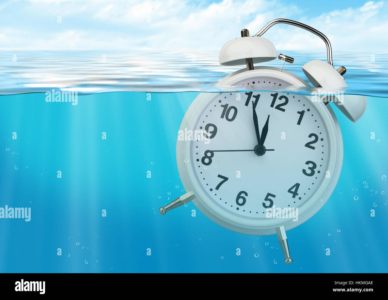 Reloj de agua, el concepto de tiempo limitado Foto de stock