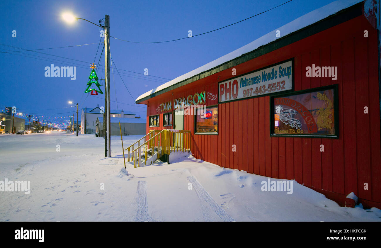 Front Street en Nome Alaska 2017. El Nome Gold Rush era un Gold Rush en Nome, Alaska, alrededor de 1899-1909. Es separada de otras carreras del oro Foto de stock